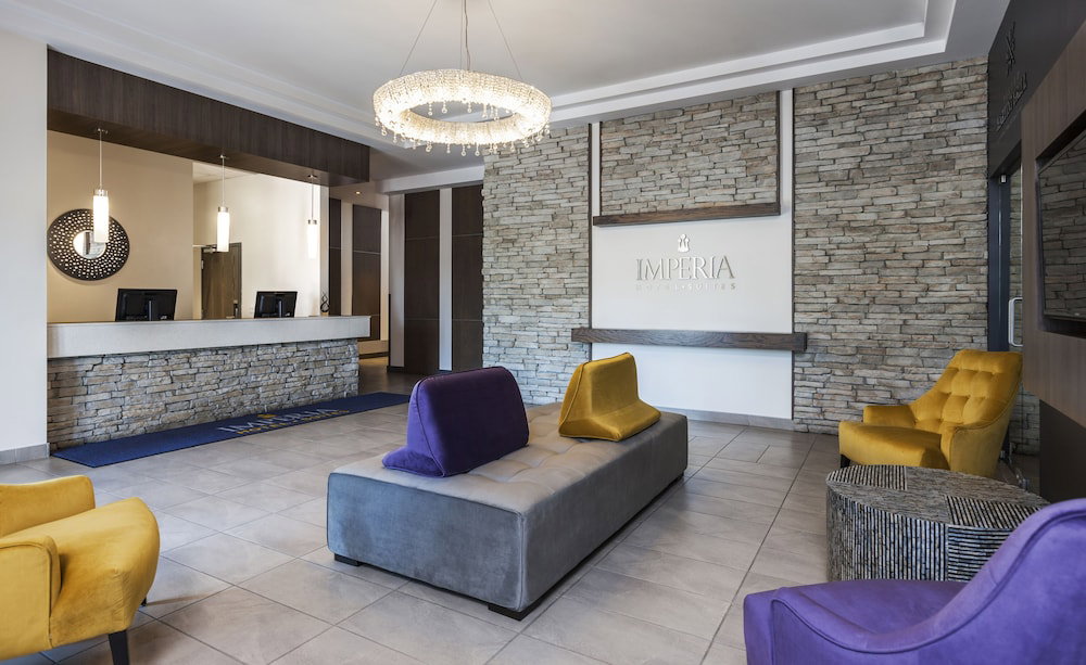 Hotel Imperia Hotel & Suites Terrebonne