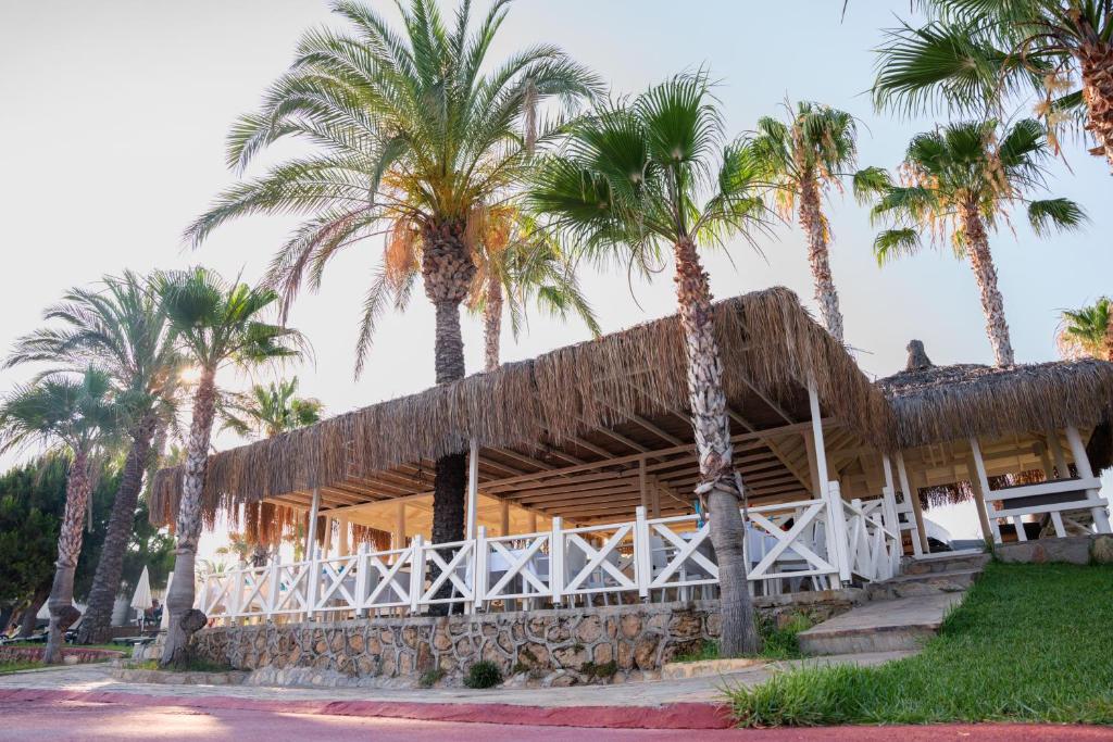 dal travel Oz Hotels Incekum Beach Hotel