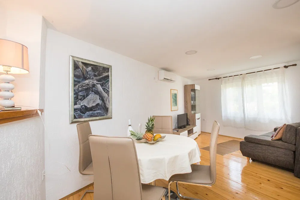 Hotel Madonna Guest House