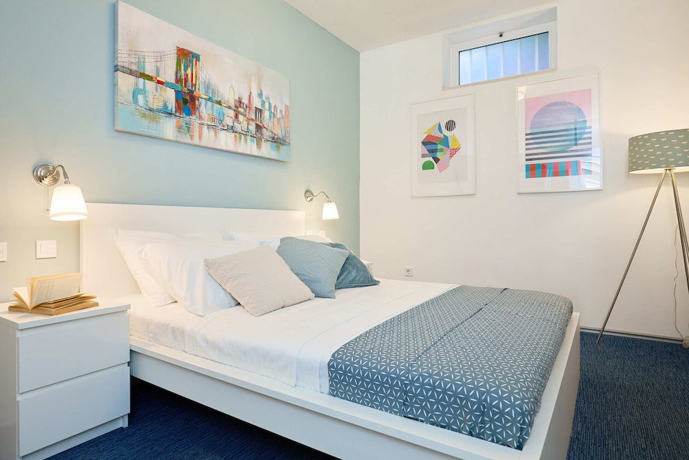 Apartment Aria