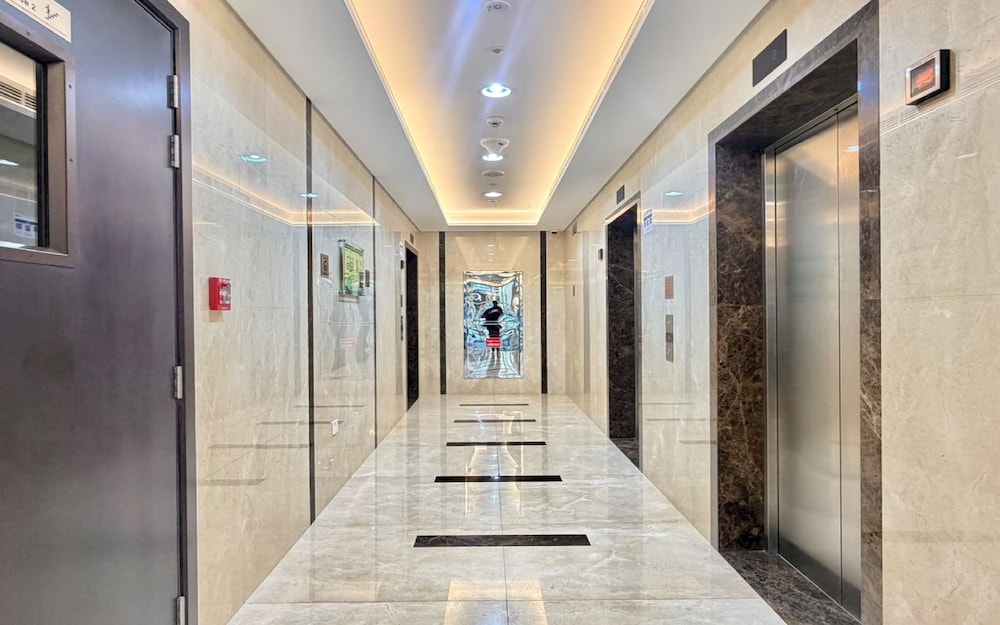 Luxury Apartment At Palette Al Zahiyah Tower Near Abu Dhabi Mall With Pool And Gym