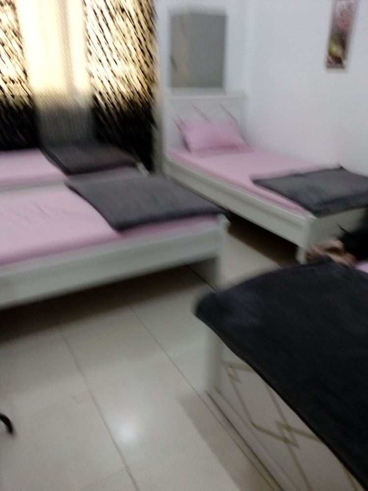 Royce Youth Hostel