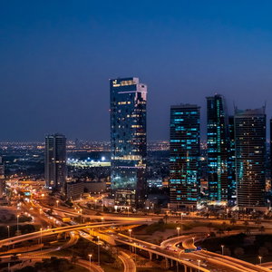 Hotel Taj Jumeirah Lakes Towers cazare The Palm Jumeirah