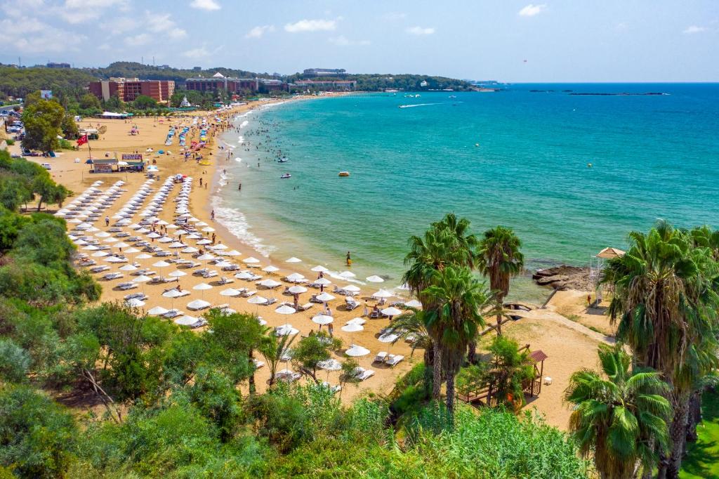 dal travel Utopia Beach Club
