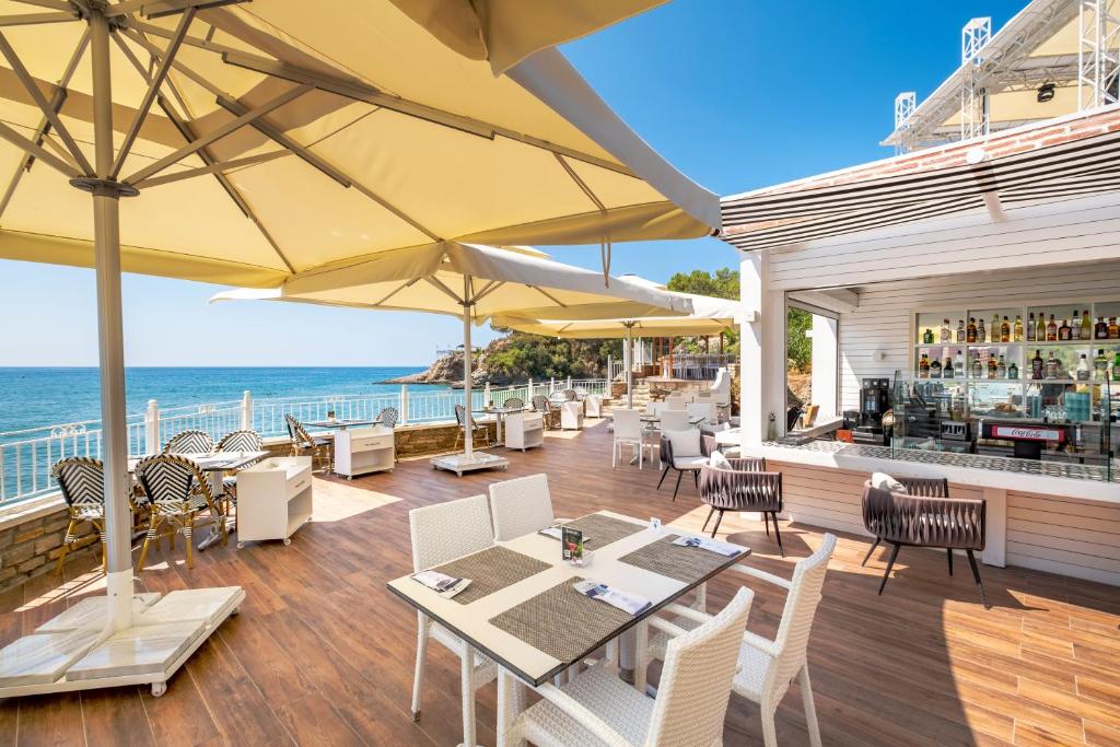 dal travel Utopia Beach Club