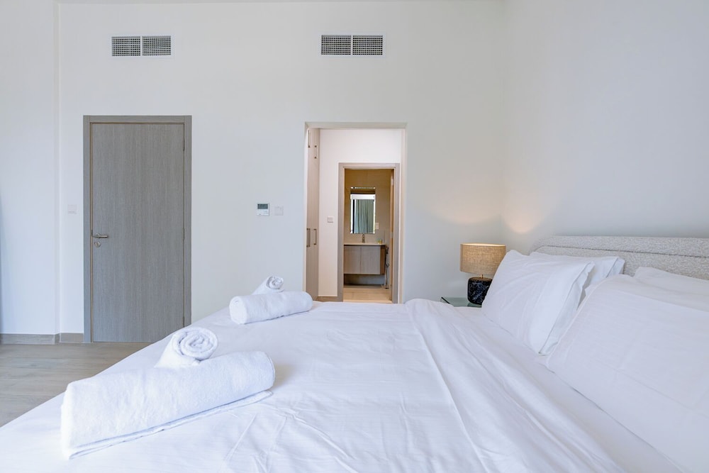 Hotel Coastal Family Villa In Marbella Rak