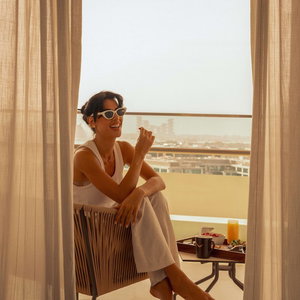 Hotel Grand Plaza Mövenpick Media City cazare The Palm Jumeirah