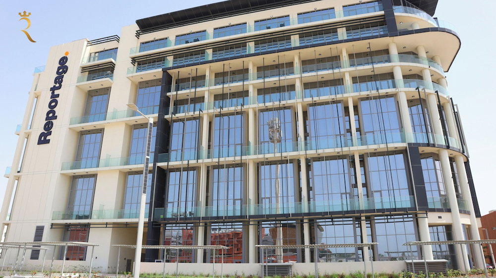 Hotel Masdar Oasis 2 Studios And Apartments By Rhh
