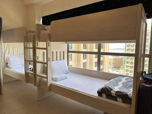 Hotel Bollywood Beach Hostel cazare The Palm Jumeirah