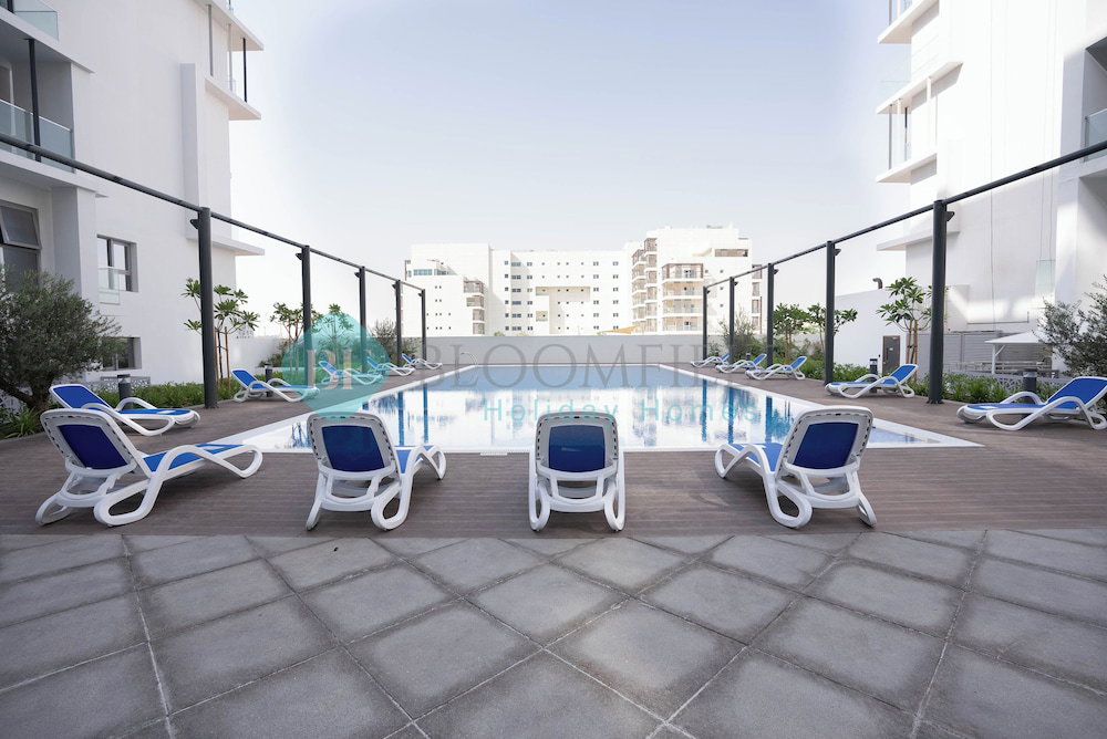 Hotel Bloomfields Modern Stu In Oasis Masdar