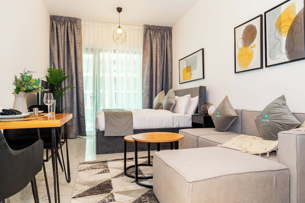 Hotel Bloomfields Stylish Stu In Oasis Masdar