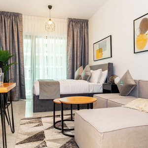 Hotel Bloomfields Stylish Stu In Oasis Masdar cazare Khalifah A City