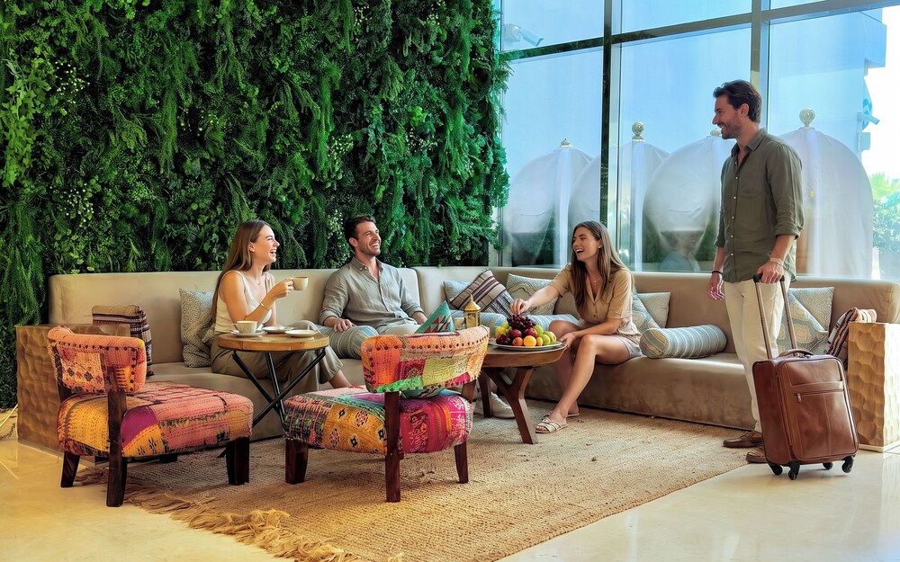 Royal Central Hotel And Resort – The Palm