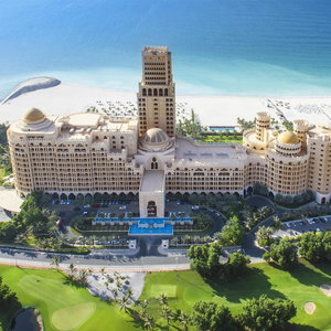 Hotel Waldorf Astoria Ras Al Khaimah cazare Al Hamra Village