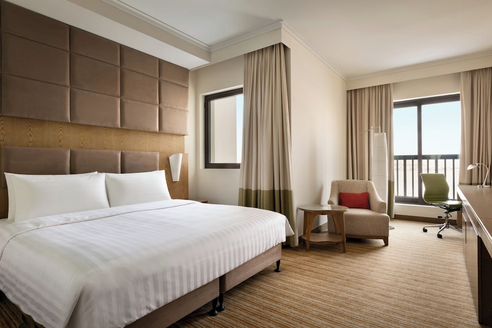 Hotel Traders Hotel, Qaryat Al Beri