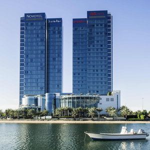 Hotel Novotel Abu Dhabi Gate cazare Musaffah