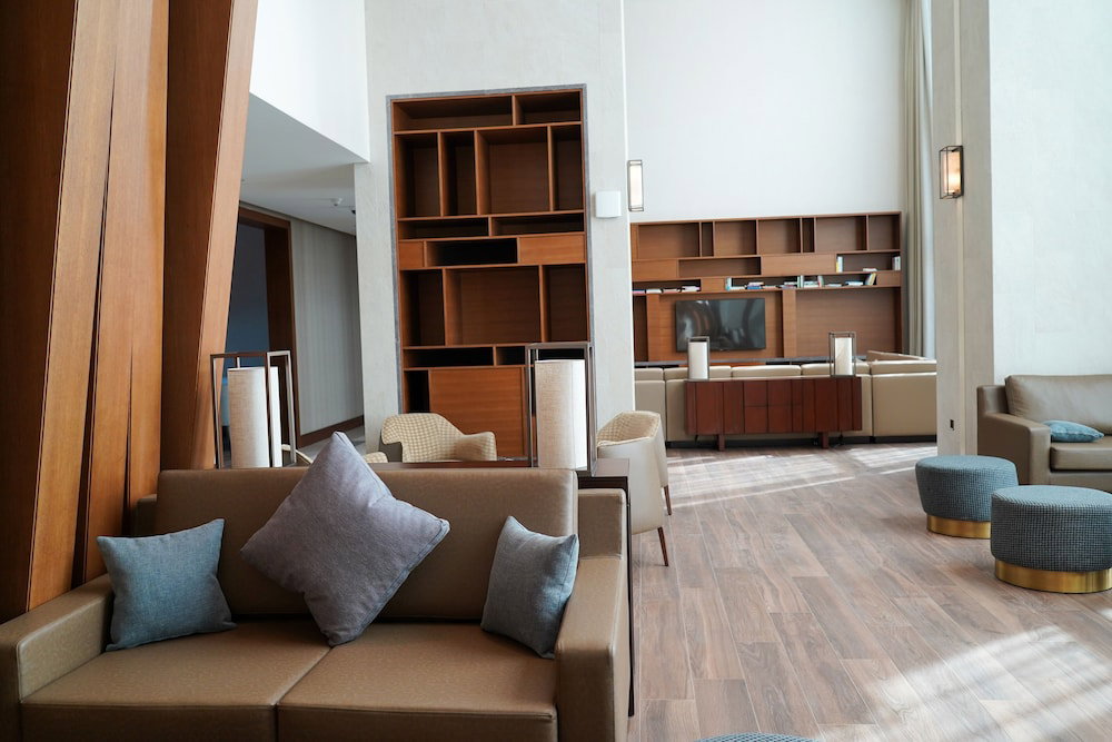 Staybridge Suites Dubai Al-Maktoum Airport By Ihg