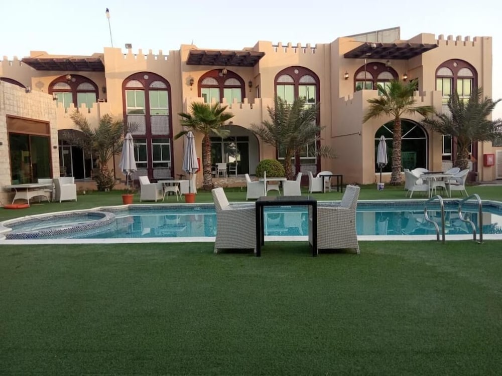 Hotel Corniche Palace Hotel