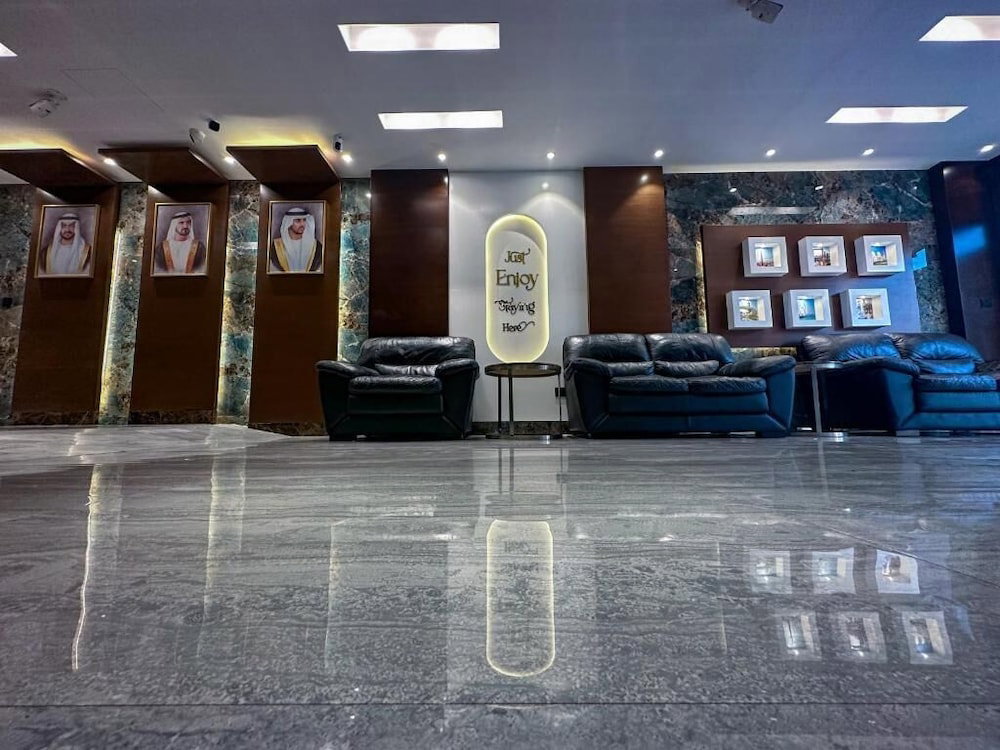 Gold Sky Avenue Hotel