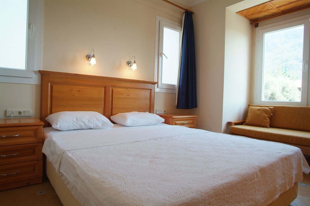 Hotel Sea Breeze Hotel And Apartments