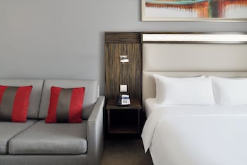Holiday Inn Express Dubai, Internet City By Ihg
