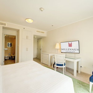 Hotel Millennium Lakeview Residence cazare The Palm Jumeirah