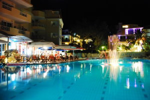 Hotel Koukounaria Hotel & Suites cazare Alykes