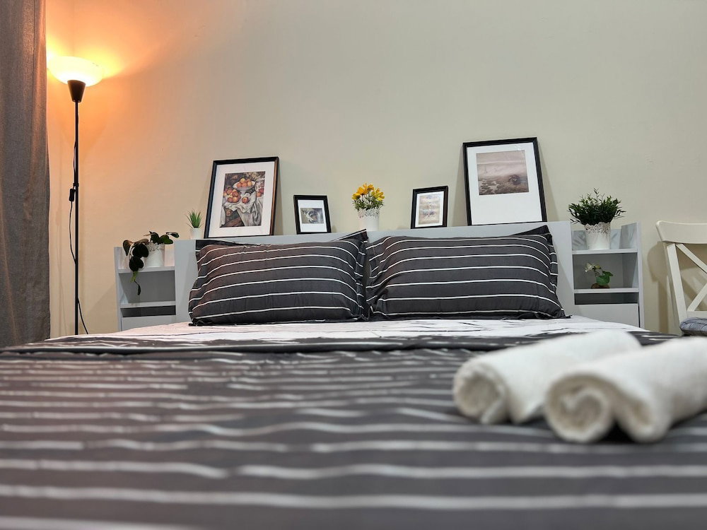 Hotel Beautiful Bedroom In Albarsha Near Metro