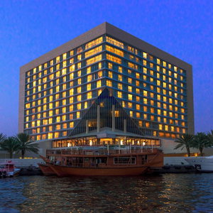 Hotel Sheraton Dubai Creek Hotel & Towers cazare Sharjah