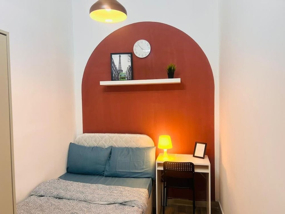 Hotel Niche Partition Room In Tecom Near Metro