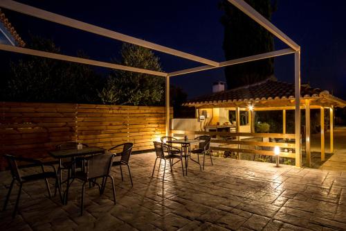 Hotel Yria Ntn Studios