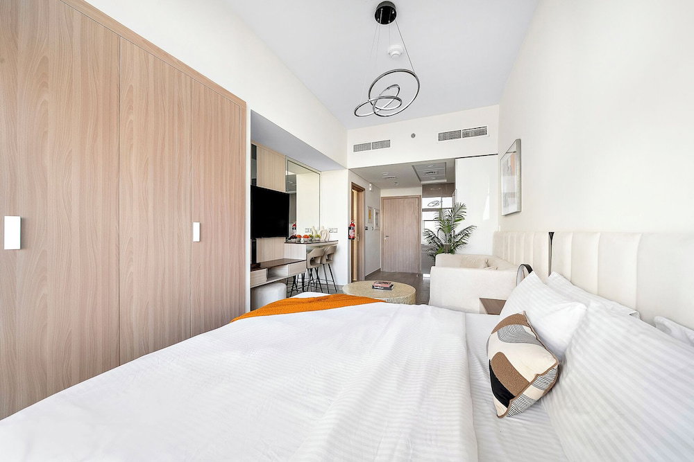 Hotel St 435 Azizi 35