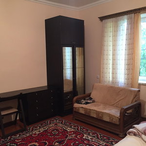 Hotel Azhdahak Guesthouse cazare Zarr