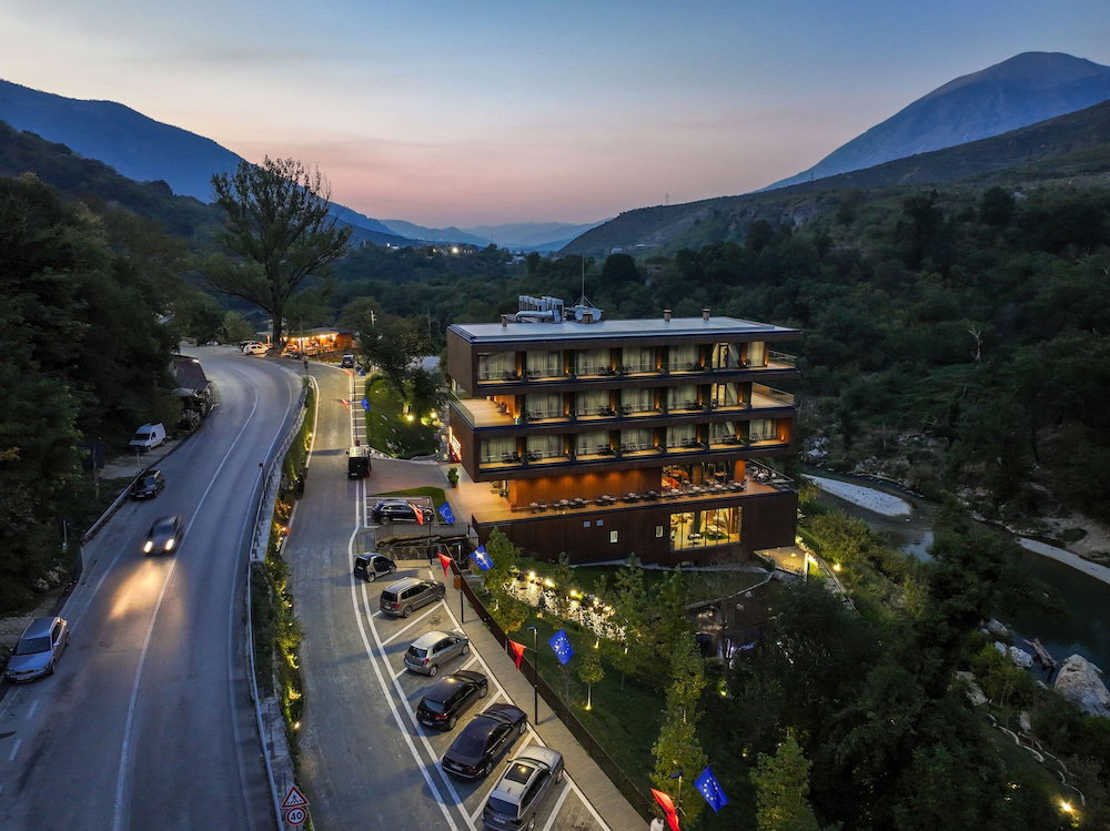 Hotel Uji I Ftohte Hotel