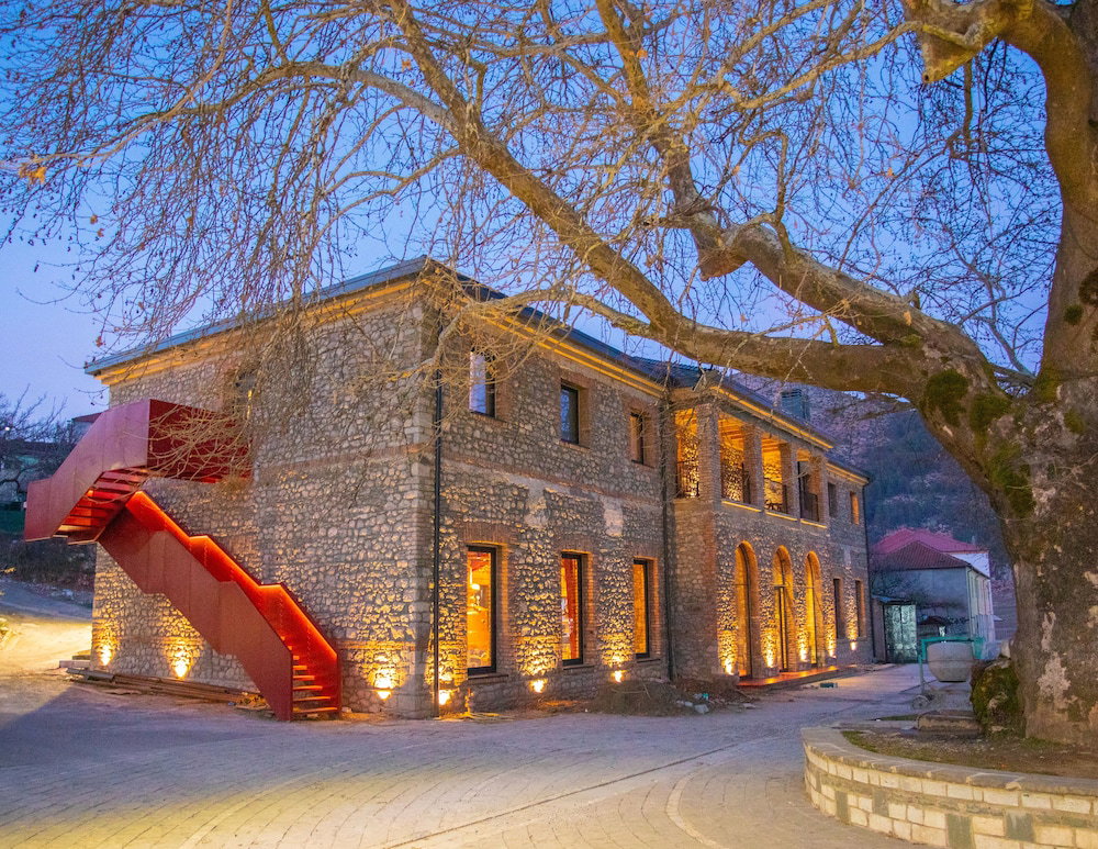 Hotel Melesin Distillery