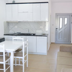 Hotel Lux Apartments cazare Ksamil