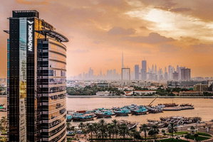 Hotel Mövenpick Dubai Creek cazare Sharjah