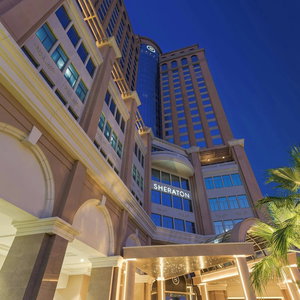 Hotel Sheraton Mall Of The Emirates Hotel, Dubai cazare The Palm Jumeirah