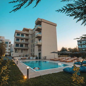 Hotel The Blue Wave Hotel cazare Himare