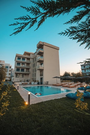 Hotel The Blue Wave Hotel cazare Himare