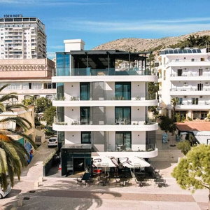Hotel Lion Gate Hotel cazare Petran