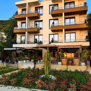 Hotel White Hill Radhime cazare Orikum