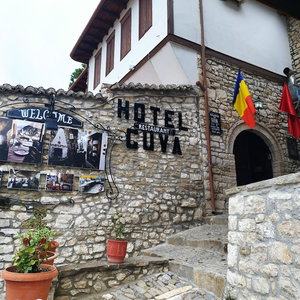 Hotel Guva Mangalem cazare Berat