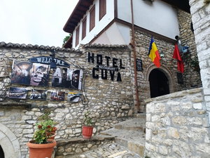 Hotel Guva Mangalem cazare Berat