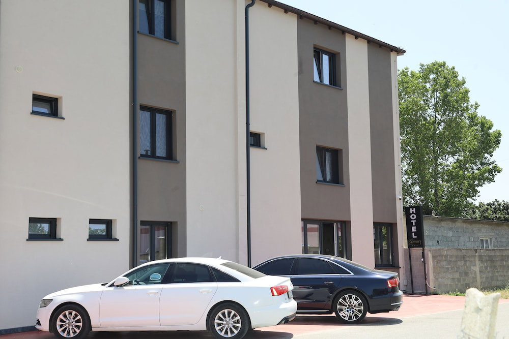 Hotel Kalpazo Hotel Tommy Durres