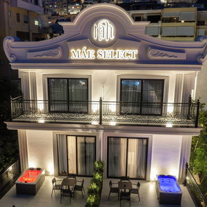 Hotel Mae Select Hotel cazare Petran