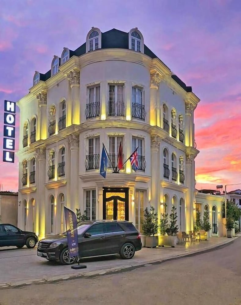 Hotel Ambasada Qta