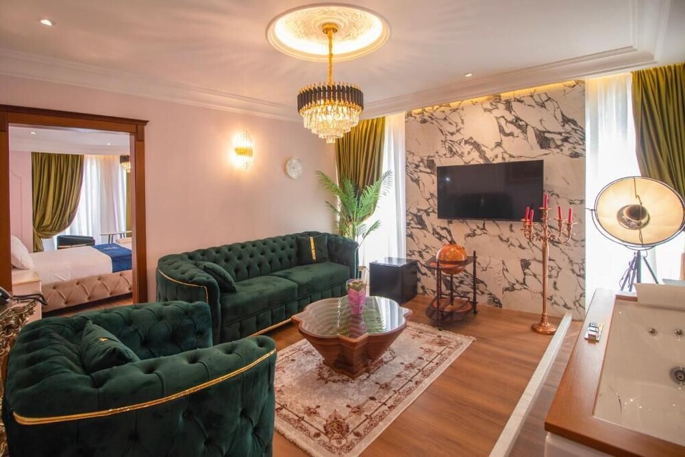 Ambasada Qta