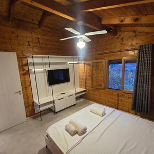 Hotel Guest House Luiza cazare Lukove