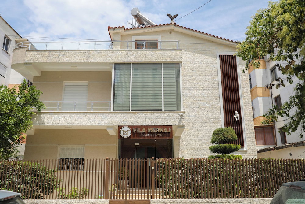 Hotel Vila Merkaj